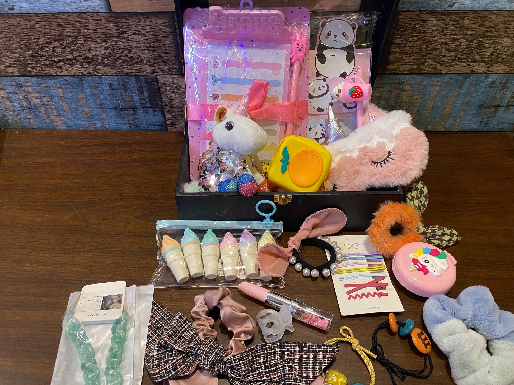 Best Friend Trunk Box