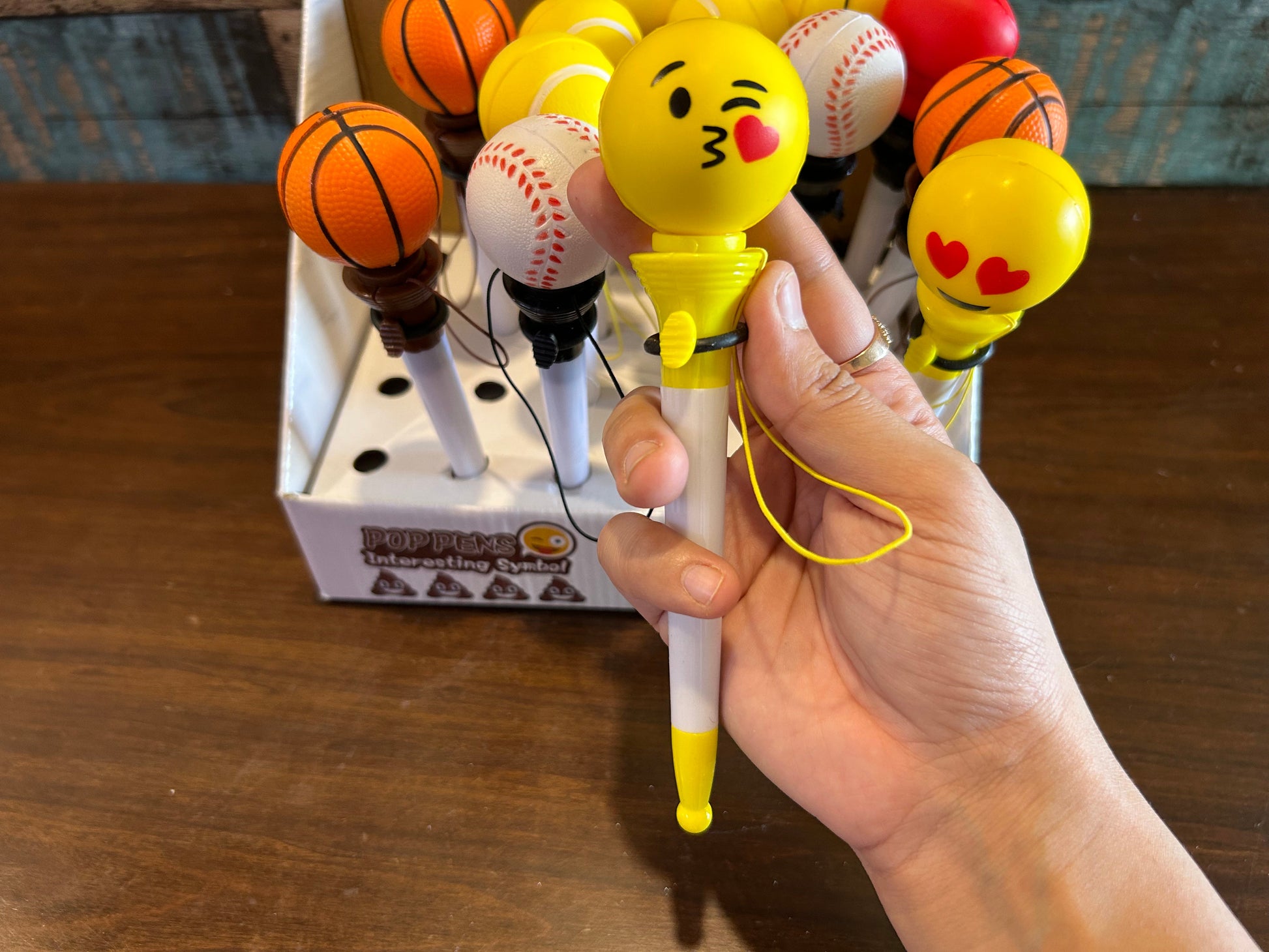Pop Pen