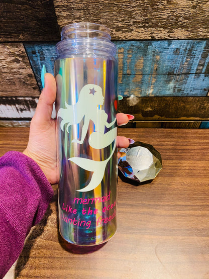 Holographic Bottle