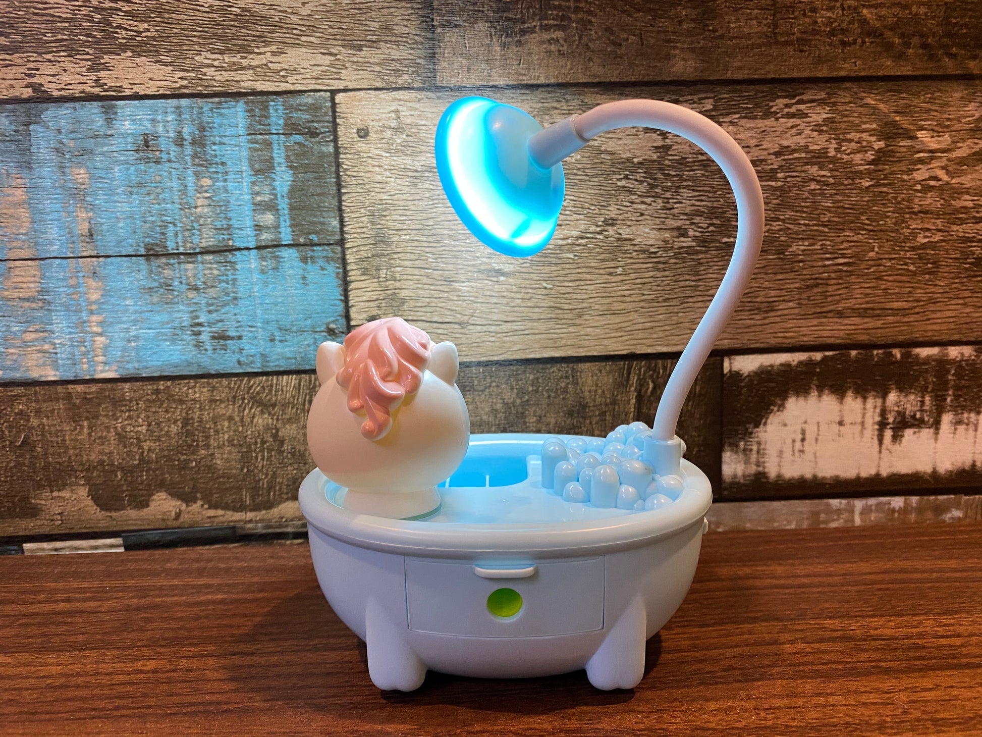 Unicorn Bath Tub Lamp With Sharpener