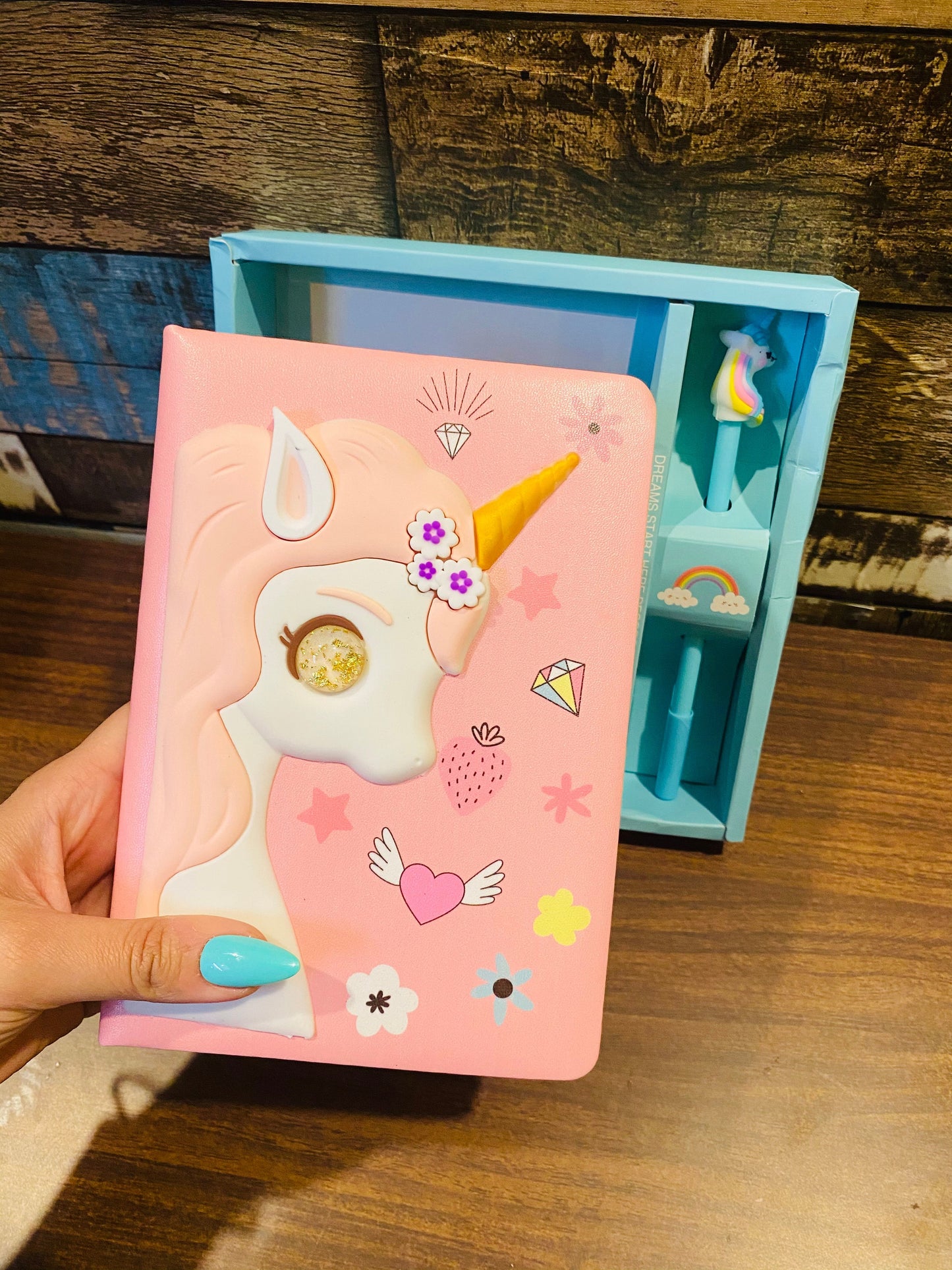 Unicorn Golden Eye Stationery Set